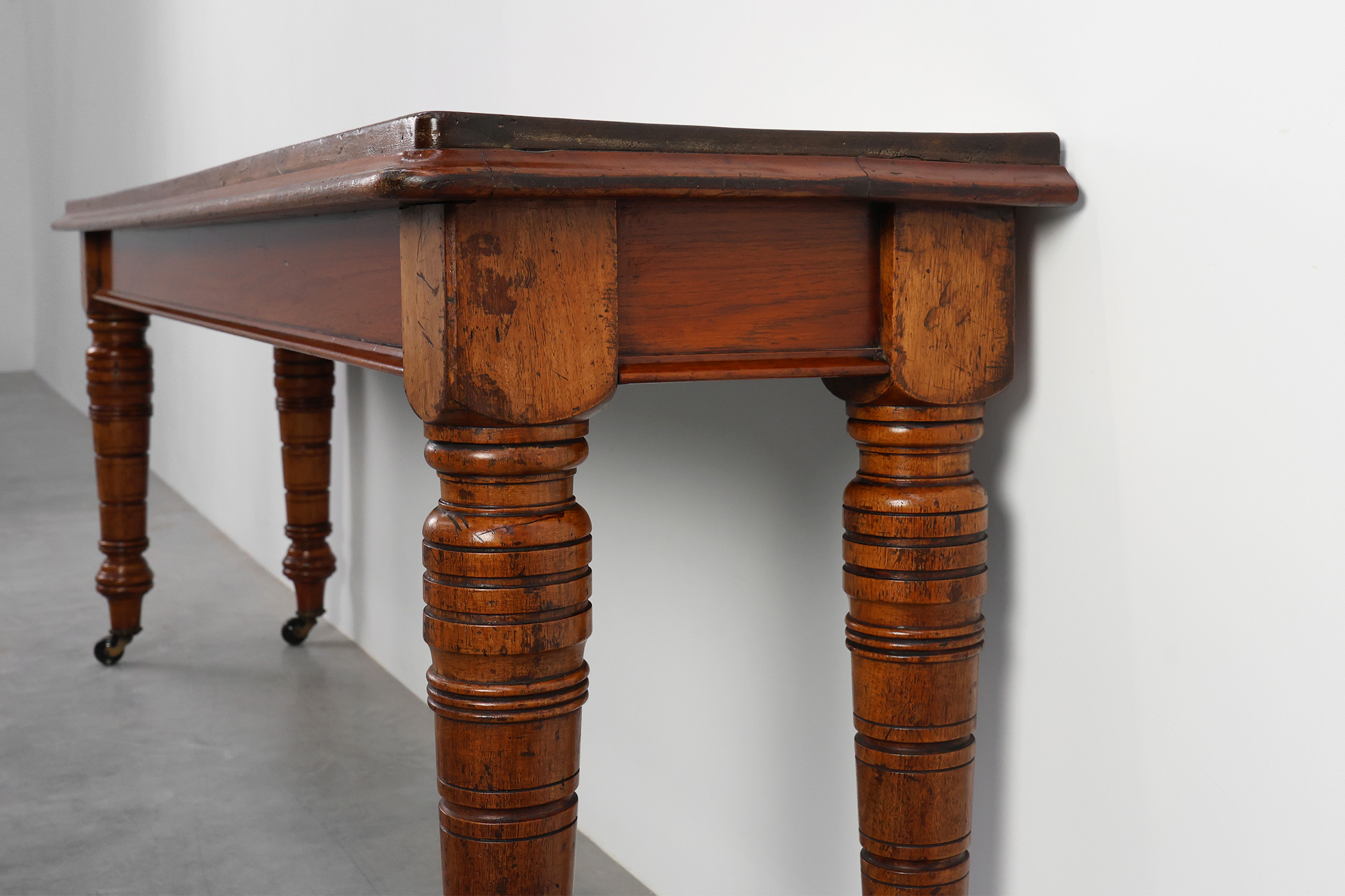 Large William IV Walnut Console Table, United Kingdom ca. 1840thumbnail